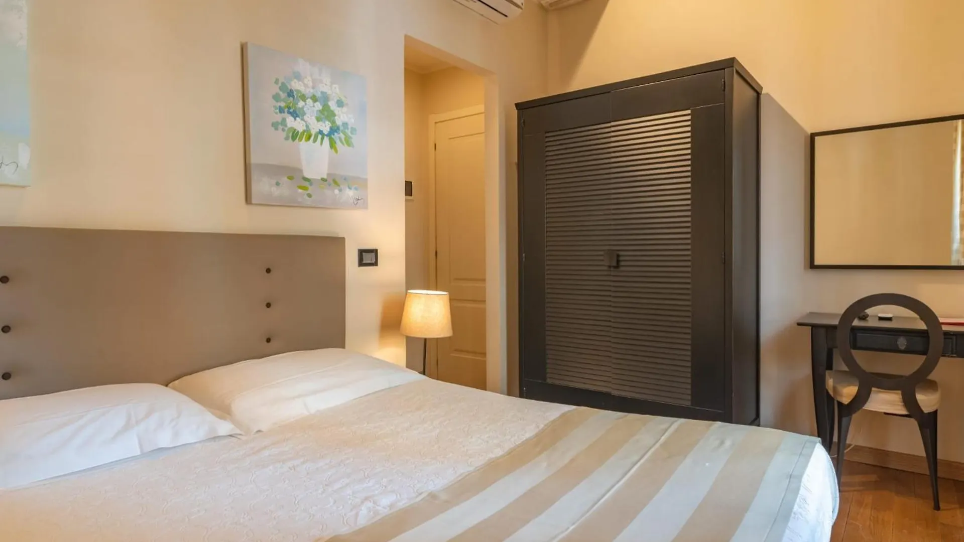 Hotel De La Plage Pietra Ligure 3*,  Italy