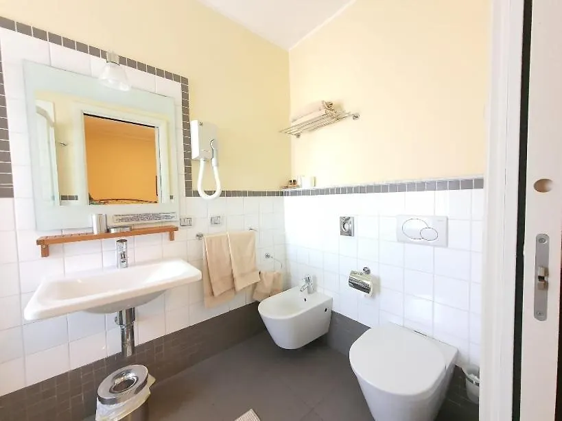 Hotel De La Plage Pietra Ligure