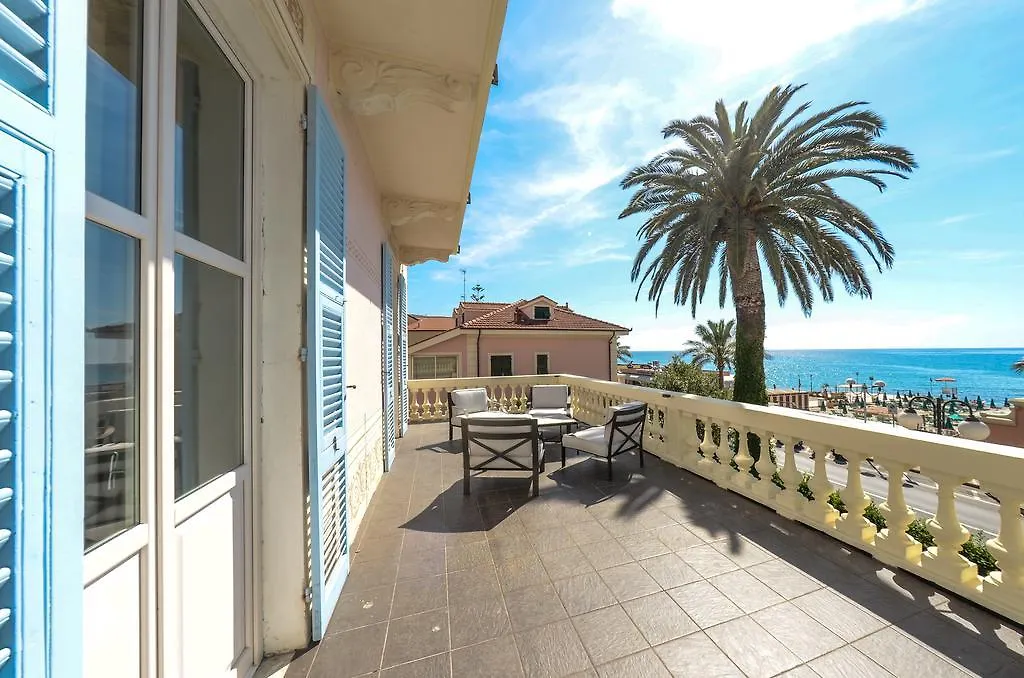Hotel De La Plage Pietra Ligure