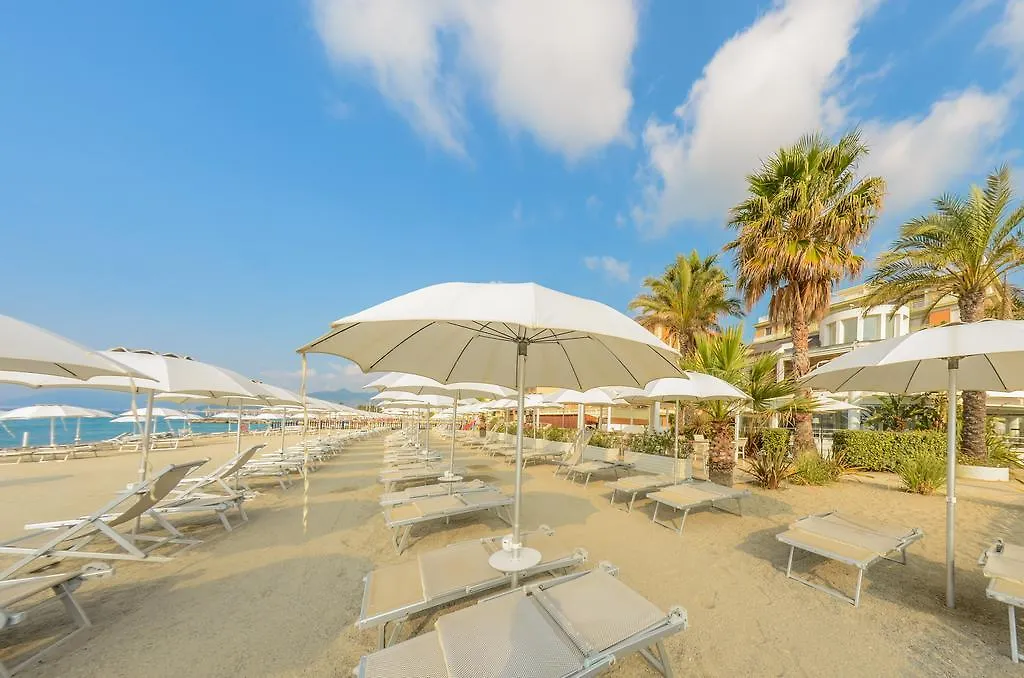 Hotel De La Plage Pietra Ligure
