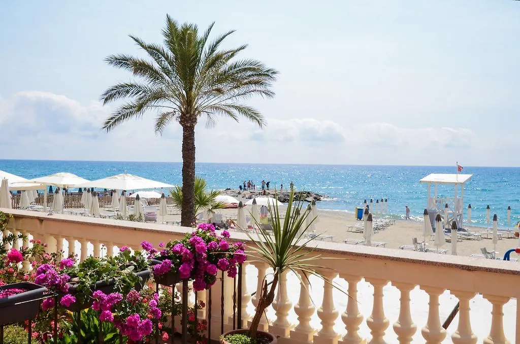 Hotel De La Plage Pietra Ligure