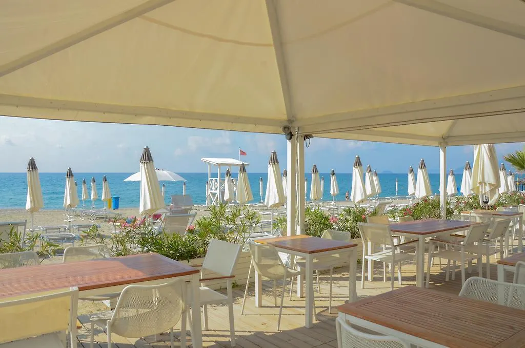 ***  Hotel De La Plage Pietra Ligure Włochy